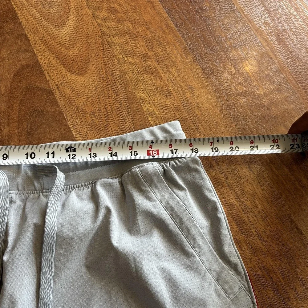 Wisconsin Badgers Pants Mens XL Gray NCAA Basketball Under Armour Warm Up